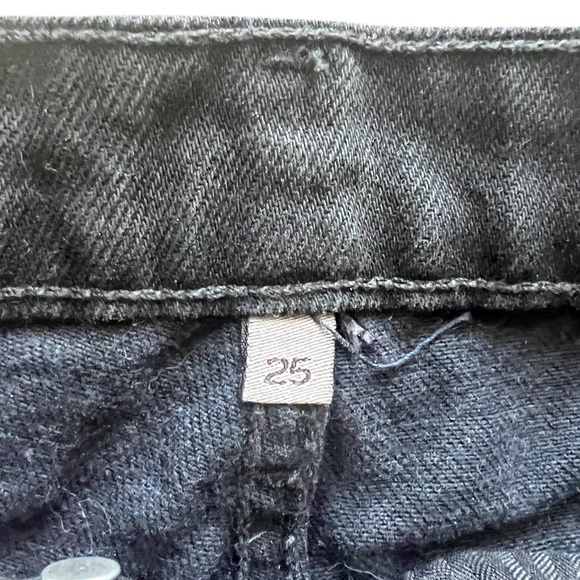 Carmar Titania High Rise Shorts Black with Chains - size 25 - Picture 5 of 6